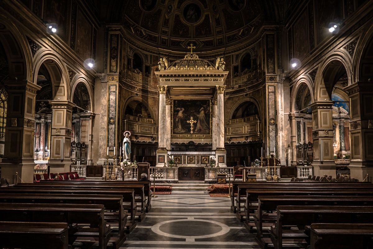 What Is Different Between catholic and Non-Denominational Churches