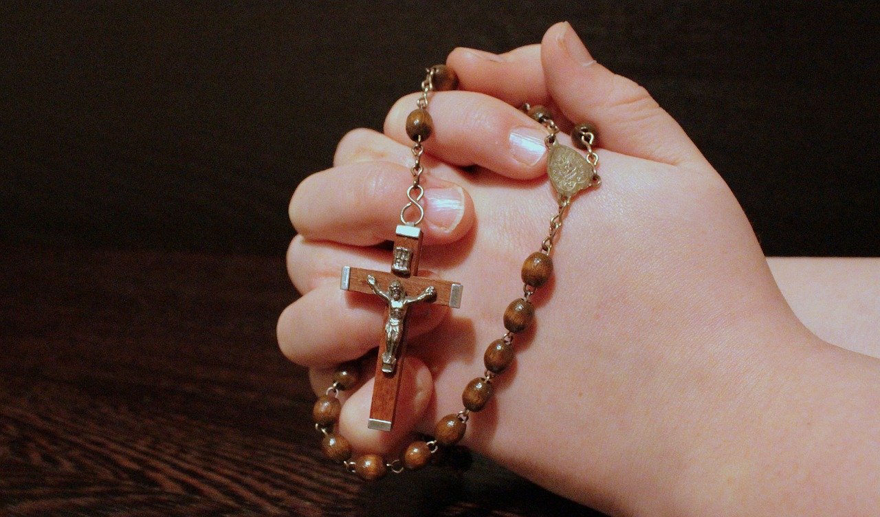 why do Catholics pray the rosary