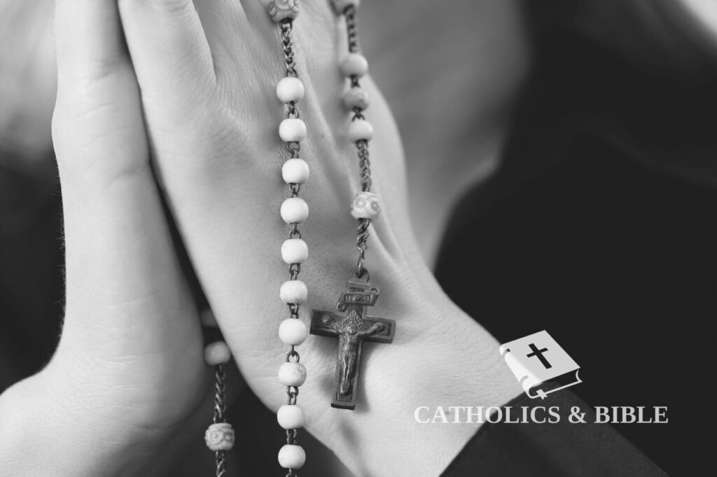 How To Pray The Rosary For Someone {explained } — Catholics And Bible
